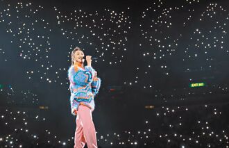 鄭中基醉機挫事業 珍惜任何唱歌機會