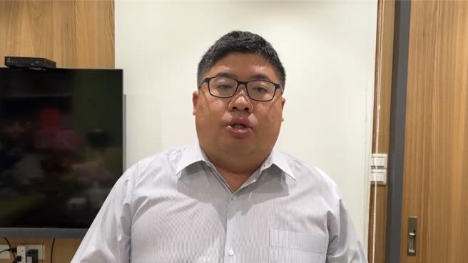 嘉义市湖子内资收暂置场火灾烧出民眾怒火，立委蔡易余要市府好好面对。（吕妍庭翻摄）