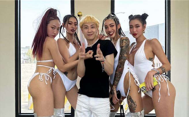 润少将参与最狂亚洲人派对《Only Turnt Asians Vol.2》演出。(混血儿娱乐提供)