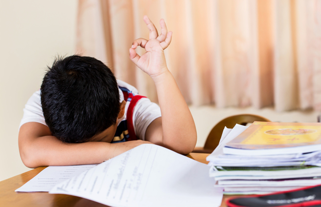國小兄妹「鐵人學習法」挨轟，不少網友大嘆很可怕。（圖：shutterstock／達志）