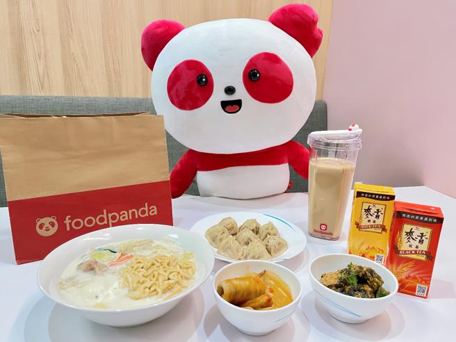 ：foodpanda 公布 2023 年外送數據，奶茶蟬聯全台外送霸主，甜不辣排名第2。（foodpanda提供／古明弘台北傳真）