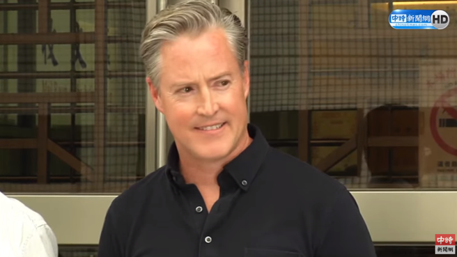 针对家暴黄嘉千的传言，夏克立委任律师开记者会说明。（图／YT@中时新闻网）