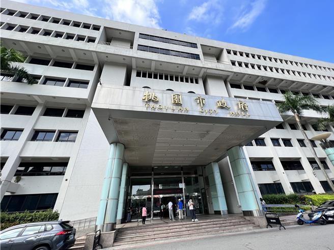 华航资深男维修员遭起落架夹死，桃园市劳检处勒令停工。(蔡依珍摄)