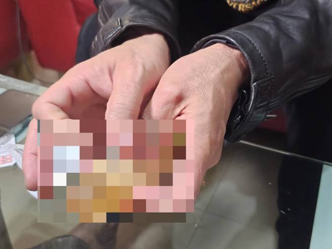 入珠5、6圈后，25岁小林人生有惊人变化。(游定刚拍摄)