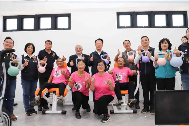 全新新港乡卫生所设有银髮健身俱乐部及营养示范厨房，另2层楼长照卫福据点要做为长照和日照中心。（吕妍庭摄）