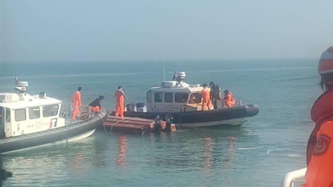 金门水域情势国安会即时向蔡英文报告，将保持善意、稳健审慎处理。（金门海巡队提供）