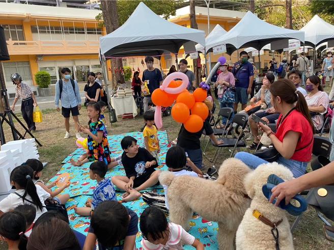 快乐野餐趣。（高雄市社会局提供／林雅惠传真）