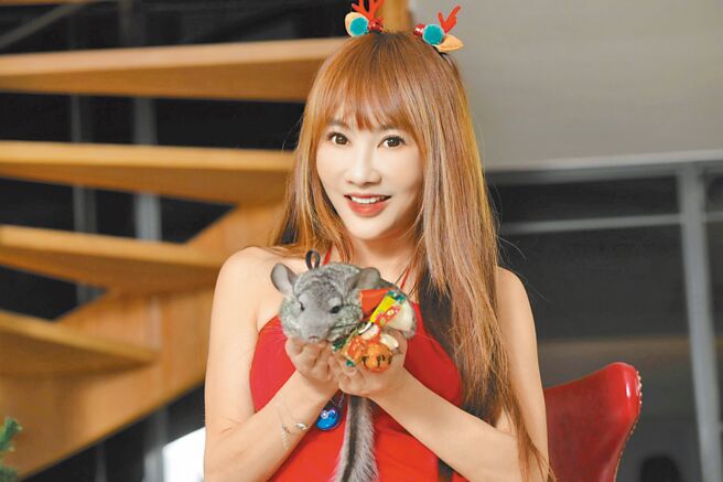 王宥忻最近幫寵物龍貓徵婚。（固力狗提供）