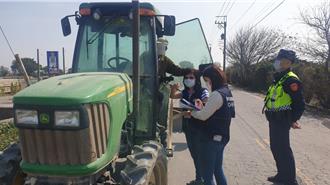 杜絕大型農機「泥巴路」 彰化聯合稽查取締小組上路