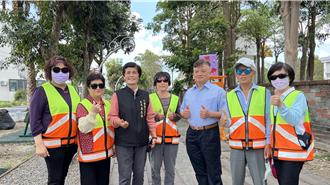 台南仁里里志工用心維護糖鐵綠道 當地仕紳感動捐太陽眼鏡
