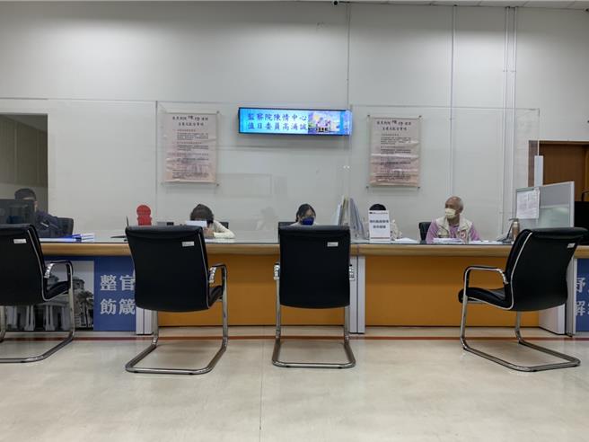 前台灣高檢署檢察官張熙懷21日至監察院舉發金門地檢署偵辦陸況翻覆2死案有違失，值日監委高涌誠已受理。(民眾提供)