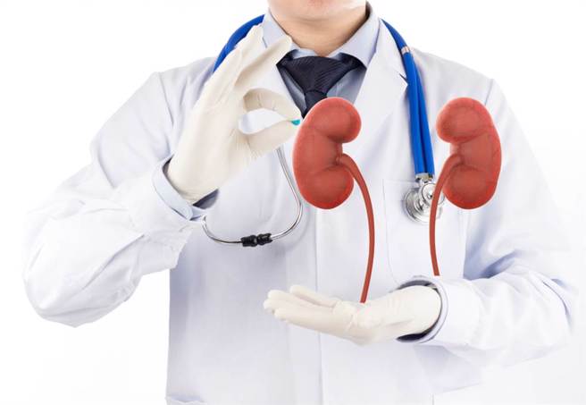 营养师彭逸珊点名8款不咸但钠含量偏高的食物，很容易让人在无形中踩雷，从而对肾臟及血压造成伤害。（示意图：shutterstock／达志）