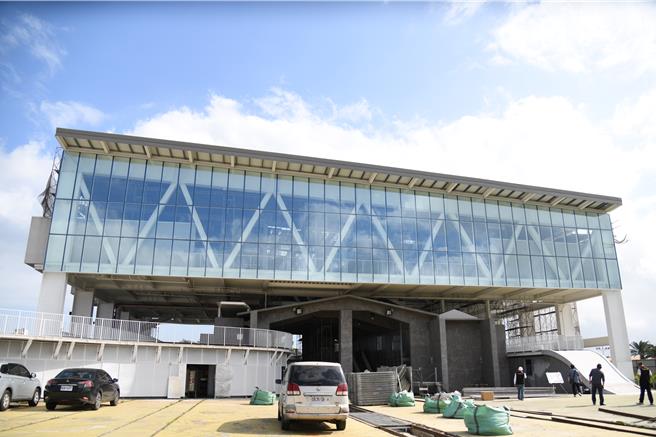 花蓮縣政府活化「陽光電城」閒置空間，共斥資1.25億，利用4期工程將館舍轉型為「原住民族文創產業聚落空間」，整體工程預計在今年8月完工，後續將以委外方式營運。（花蓮縣政府提供／羅亦晽花蓮傳真）