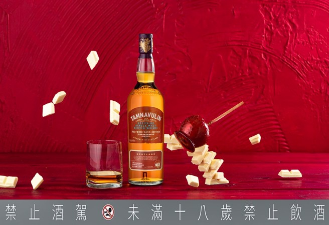 去年(2023)推出塔木岭新品塔木岭格纳西红酒桶单一麦芽苏格兰威士忌带有蜜桃、白巧克力、咖啡、苹果糖葫芦风味，轻松易饮，今限量回归。（图/尚格酒业 提供）