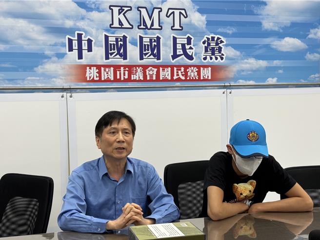 詹江村爆未成年遭警方打到全身伤。(蔡依珍摄)