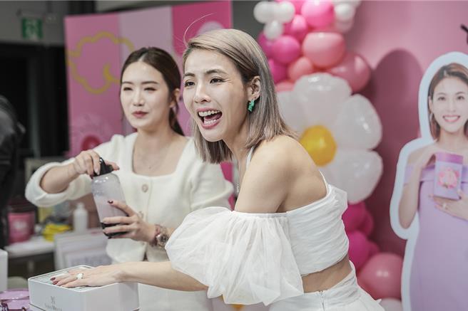 徐小可很受粉丝喜爱。（李老板直播集团提供）