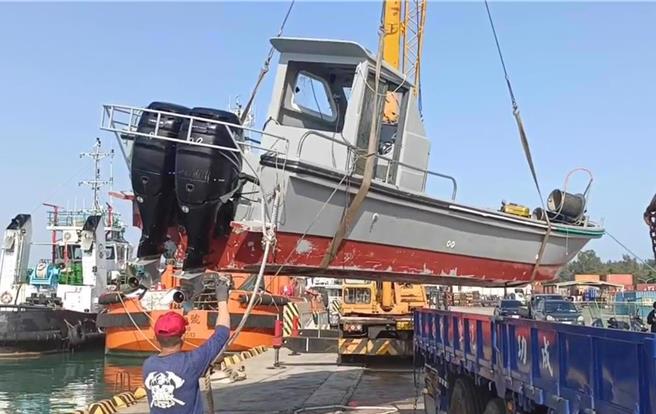 海巡署驱赶陆籍「三无」渔船酿2死意外，案发逾7天，风波愈演愈烈，两岸情势不断升温，诸多疑点尚未澄清，各式谣言满天飞。（本报资料照片）