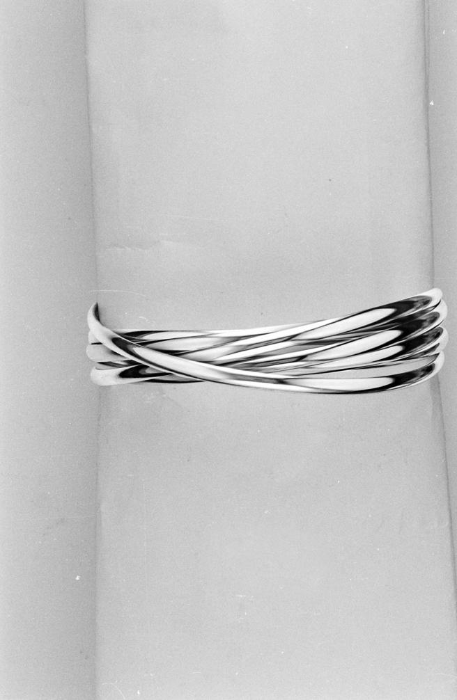 1967年卡地亚推出七环设计的Trinity珠宝。（Cartier提供）