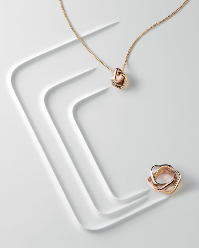 卡地亚Trinity珠宝歷经百年演变，今年推出枕型三环交织的新作品。（Cartier提供）