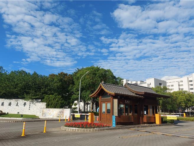 花莲慈济大学与慈济科技大学今年8月合併后，仍会保留原科大的现有学制，共有854个招生名额，提供国中、高中职学生就读机会。（慈济大学提供／罗亦晽花莲传真）