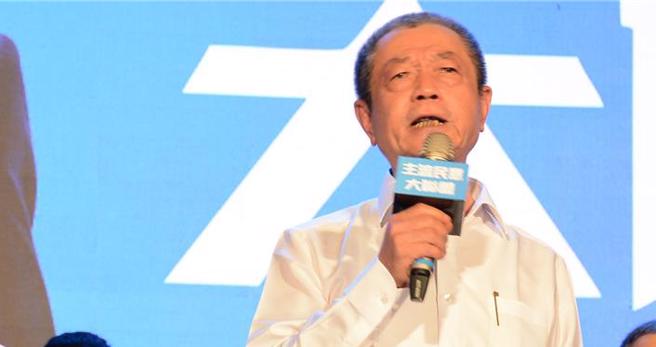 国民党籍屏东县议长周典论力挺郭台铭参选总统，却涉嫌违反选罢法连署行贿罪嫌遭屏东地检署起诉，屏东地院22日下午开移审讯问庭，法官当庭裁定周典论延押3个月。（本报资料照）