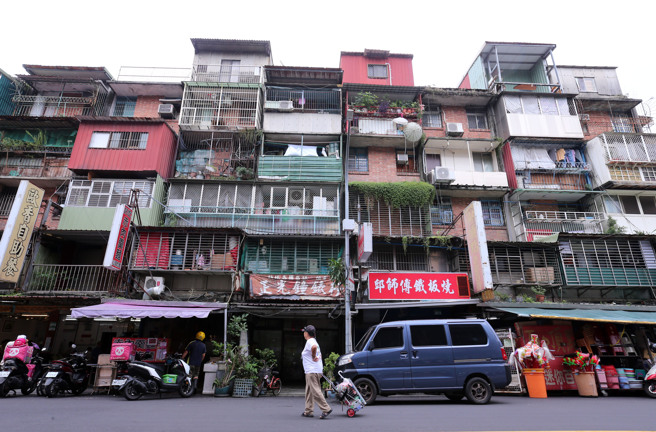 一名人妻坦言心急购入北市公寓，买贵了10%感到很后悔，钓出过来人分享。（示意图／资料照）