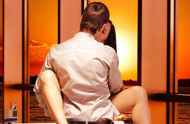 已婚教育局员工发生不伦恋，在秘书处办公室内「性教育」。（图：shutterstock／达志）