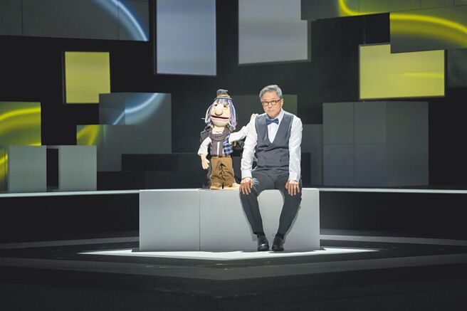 由综艺教父王伟忠主导、主演的舞台剧《谢谢大家收看》，今年将在台北、台中二度巡演。（金星文创提供）