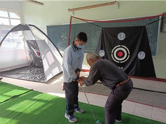 培育優秀選手 竹縣首間高爾夫球模擬教室啟用