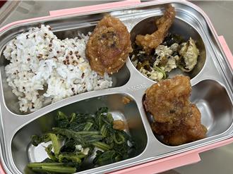 屏東「冠軍營養午餐」上桌 特製韓式炸雞學童愛不釋口