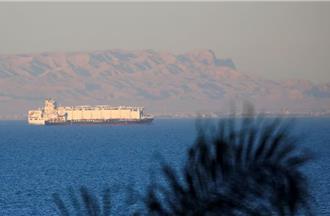 地緣政治影響黑海航運 蘇伊士運河商船吞吐量暴跌42％