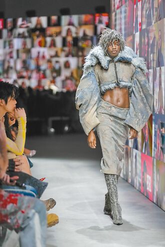 Hoshi炫腹 贏得尖叫聲