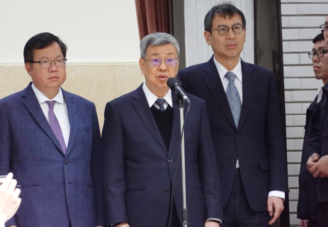 行政院长陈建仁23日前往立法院专案报告食安问题并受访。（姚志平摄）