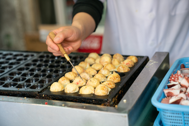 章鱼烧不断涨价，网友好奇1盒涨到多少会拒买。（图：shutterstock／达志）