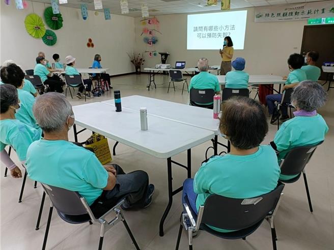 花莲门诺医院寿丰分院6年前成立失智照护联合服务中心，结合3乡镇打造失智友善社区，提高社区对失智症的认识和应对能力。（门诺医院提供／罗亦晽花莲传真）