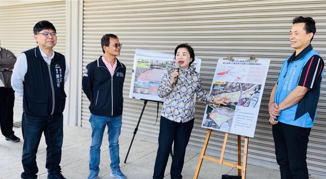 潭子第3公墓绿美化后将设置宠物公园专区，立委杨琼璎、市议员赖朝国23日前往会勘。（陈淑娥摄）