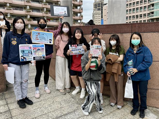 海山分局走进校园宣导预防诈骗。（警方提供）
