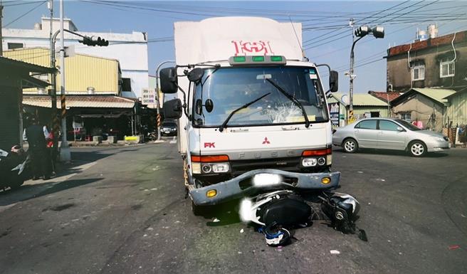 屏東警分局轄區死亡車禍集中在萬丹鄉，警方將啟動交通大執法。(警方提供)