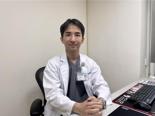 光田醫院醫師楊智鈞建議民眾在減重時，加入運動輔助減重，不但能在飲食控制上較有彈性，不必完全犠牲享用美食的樂趣。（光田醫院提供／張妍溱台中傳真）