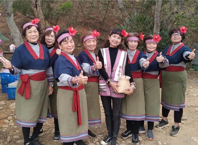 台中音乐祭「浮现祭」将于24、25日在清水区鳌峰山运动公园登场，平埔族传统舞蹈与热门摇滚音乐相遇，将激盪创新火花。（台中市文化局提供／张妍溱台中传真）