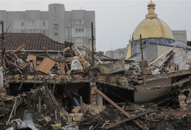 烏克蘭一處民宅受俄羅斯飛彈攻擊後的斷垣殘壁（圖／路透社）