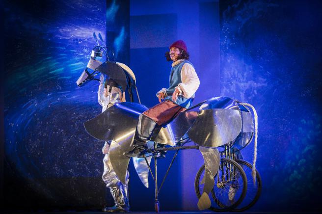 纸风车剧团首度在屏东演出唐吉轲德的冒险故事。（图／屏东县政府）