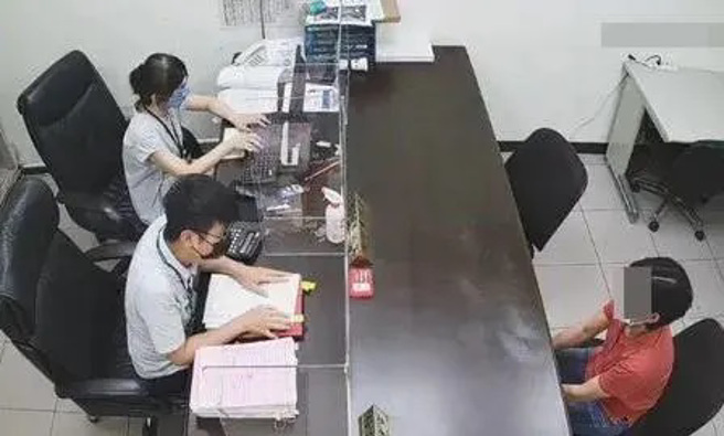 欠近千萬稅不繳還刷千萬名表潛逃10年，執行署扣碾米廠董娘保單抵稅。（圖／翻攝法務部行政執行署嘉義分署）