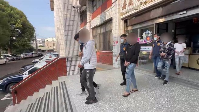 水上分局22日成功破获以刘姓男子为首的不法重利及暴力讨债集团，全案依组织犯罪条例、重利及妨害自由等罪嫌移送嘉义地检署侦办。（水上分局提供∕吕妍庭嘉义传真）