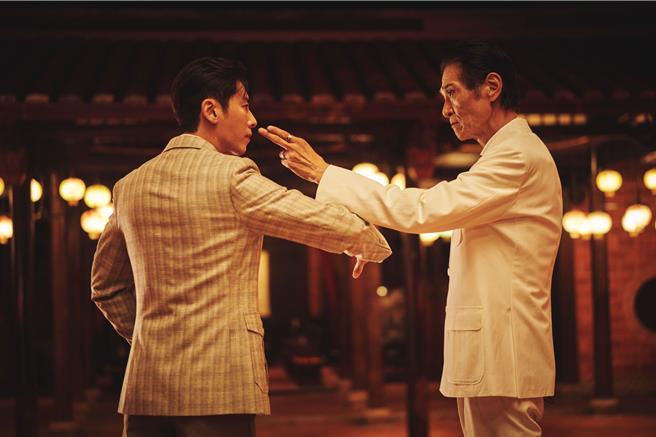 李国毅（左）和喜翔戏里有不少对手戏。（民视提供）