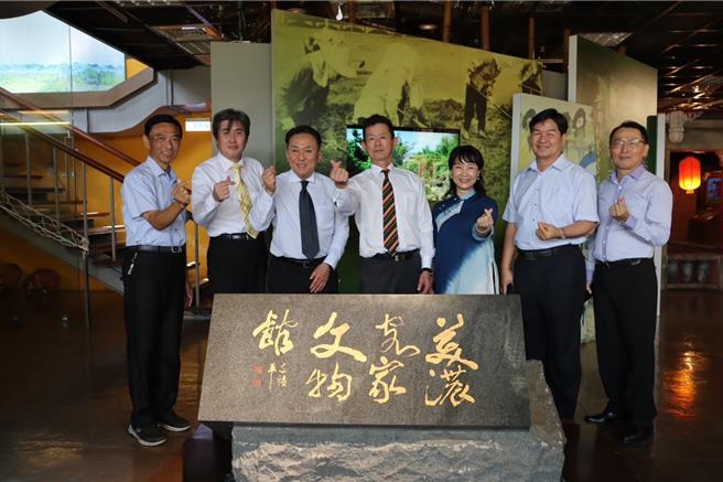 日本岐阜縣美濃市副市長及市議会副議長一行人至美濃客家文物館參訪。（高雄市客委會提供／林雅惠傳真）