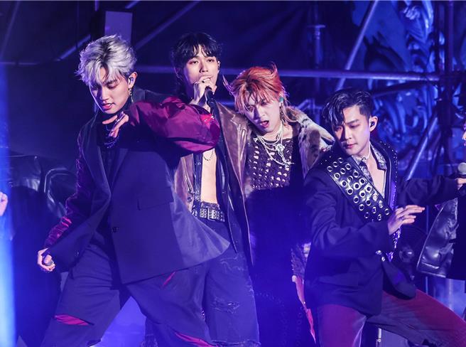 U：NUS今（24日）在台北儿童新乐园举办成军周年演唱会。（粘耿豪摄）