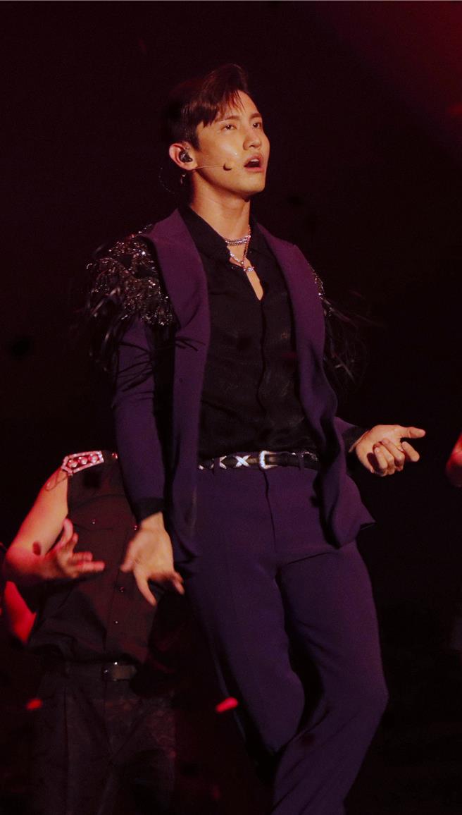 昌珉上周刚过完35岁生日。（读者提供）