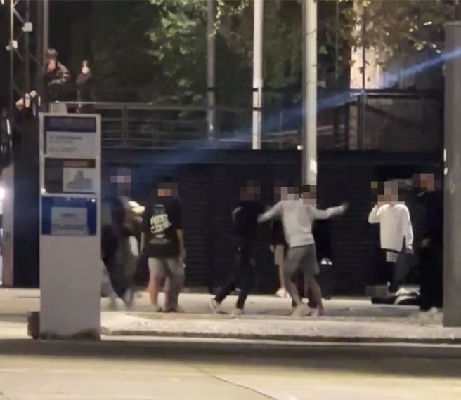 西門町電影公園發生青少年鬥毆。（警方提供）
