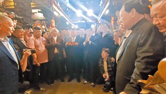 镇澜宫元宵掷筊 大甲妈4月5日起驾